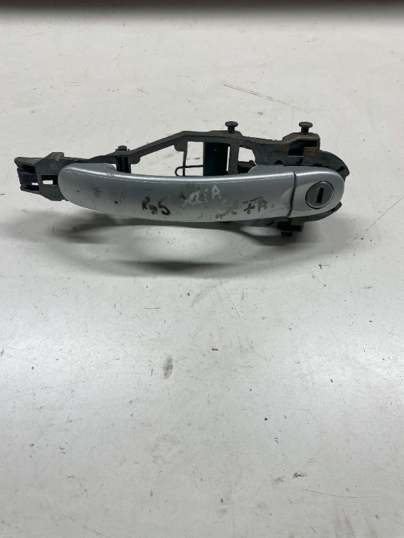 MANER CU SUPORT USA STANGA FATA VW GOLF 5