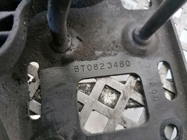 Maner deschidere capota Audi A4 B8: 8T08