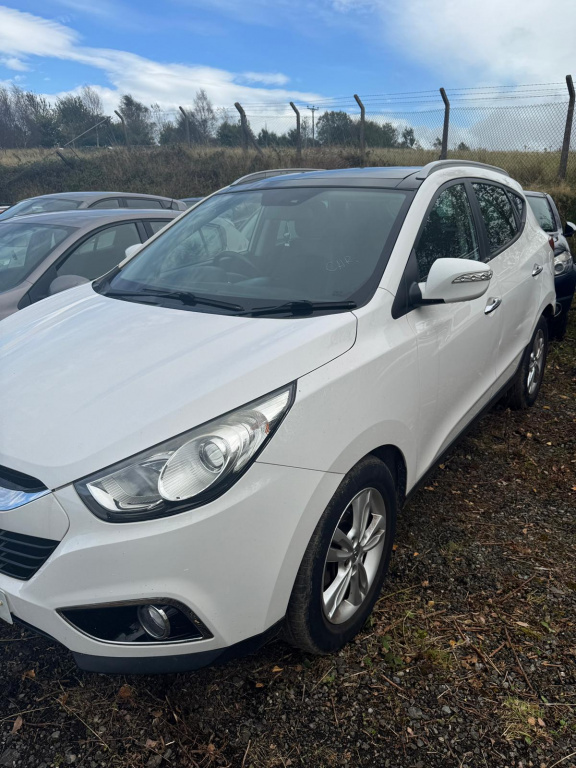 MANER EXTERIOR USA DREAPTA FATA HYUNDAI IX35 2012 ALB SUV (id: 826)