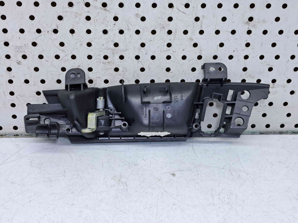 Maner interior dreapta fata Audi A3 Sportback (8PA) [Fabr 2004-2013] 8P4837020D