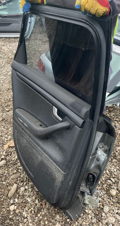 MANER INTERIOR USA STANGA SPATE AUDI A4 B6