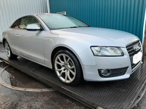 Maner usa dreapta fata Audi A5 2009 Coupe 2.0 TDI CAHA