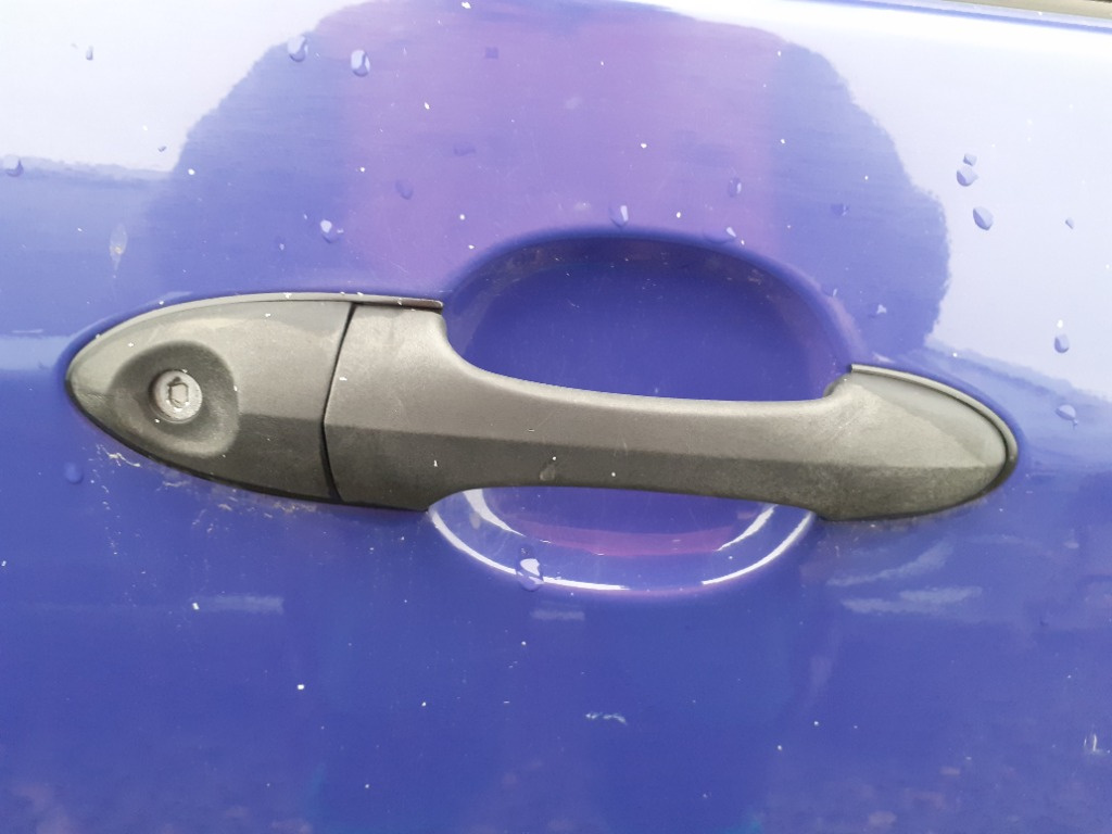 Maner usa dreapta fata Ford Focus mk1 culoare neagra