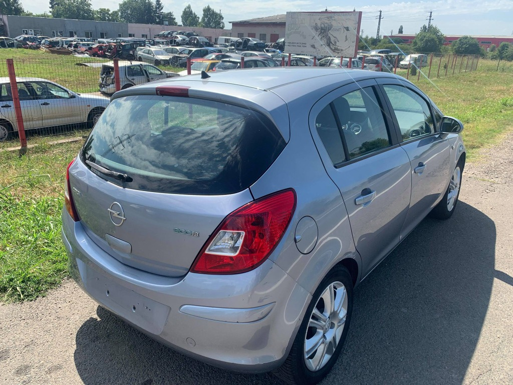 Maner usa dreapta fata Opel Corsa D 2008