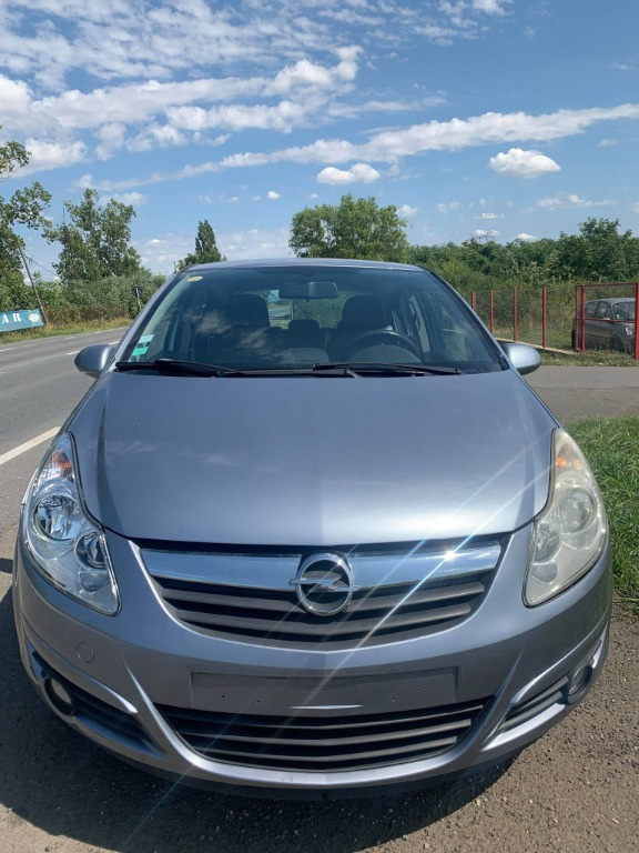 Maner usa dreapta fata Opel Corsa D 2008