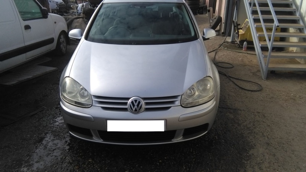 Maner usa dreapta fata VW Golf 5 2006 hatchback 1.6 fsi