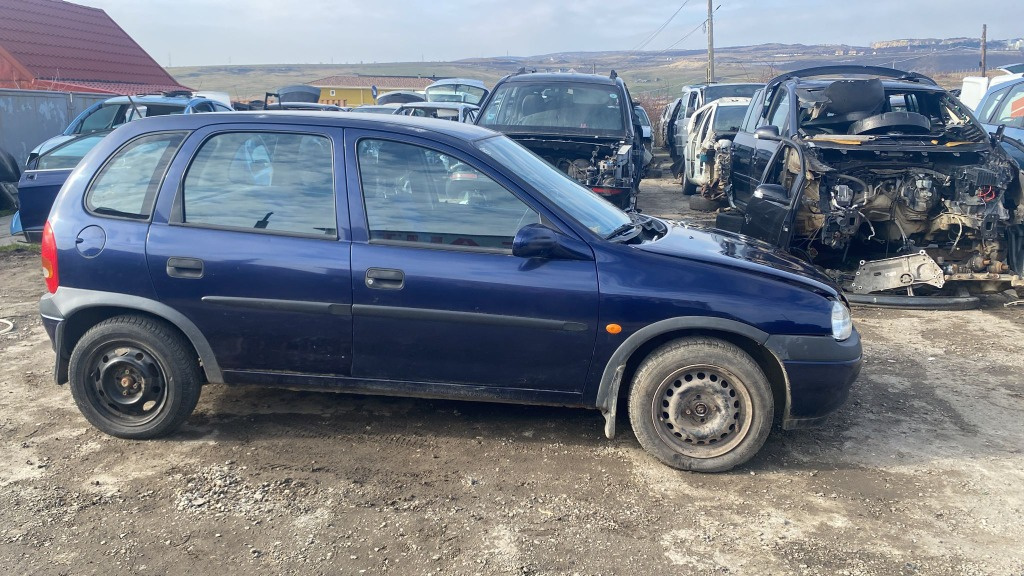 Maner usa dreapta spate Opel Corsa B 199