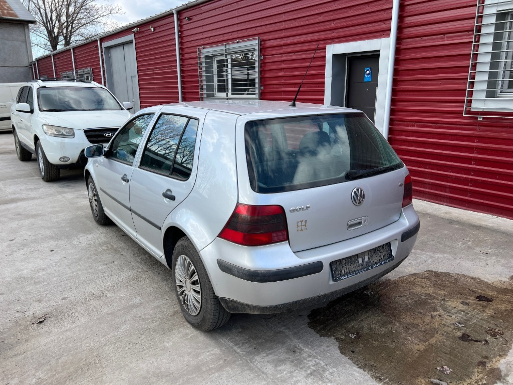 Maner usa dreapta spate Volkswagen Golf 