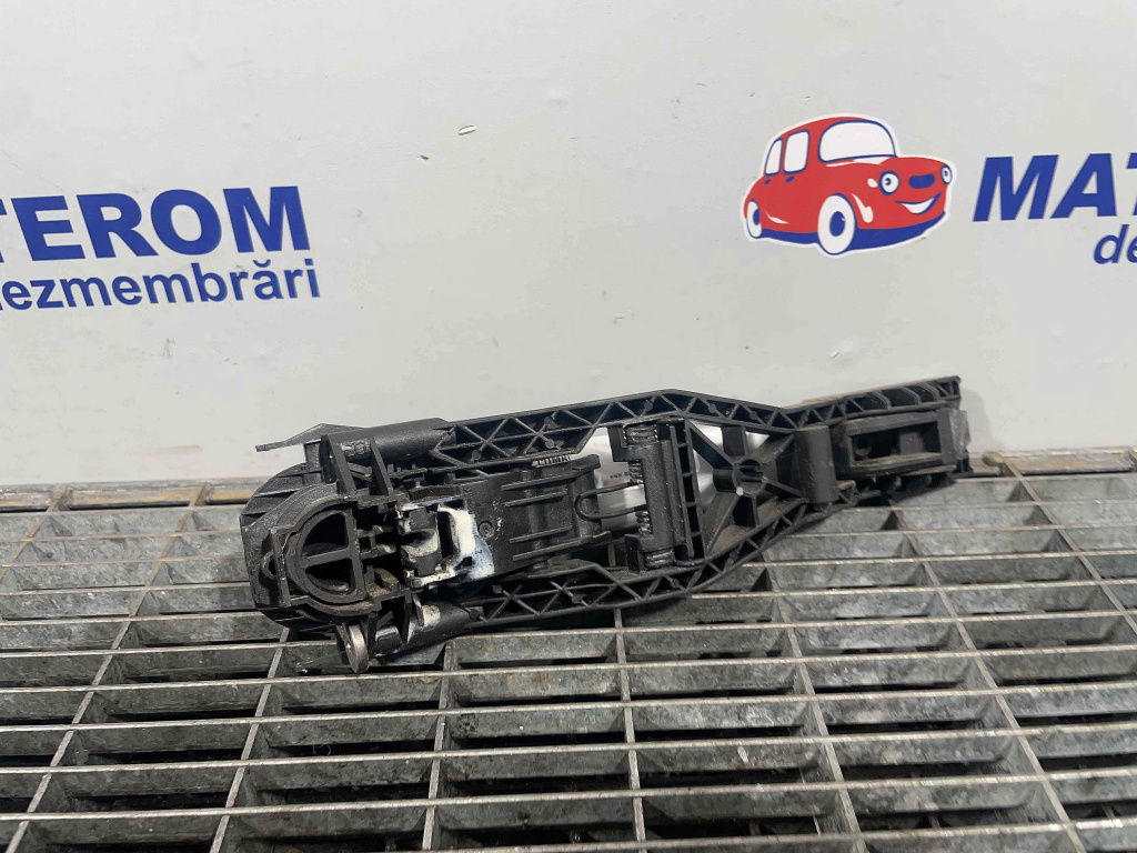 MANER USA FATA STANGA SKODA OCTAVIA OCTA