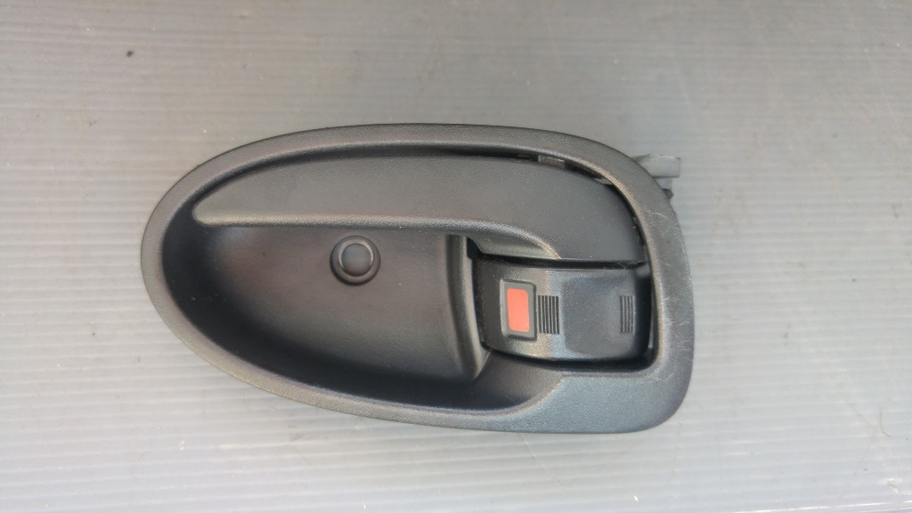 Maner usa interior stanga fata toyota yaris p9 2005-2014 69206-0d90