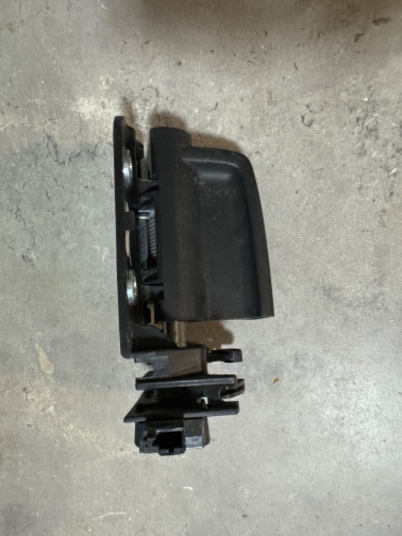 Maner usa interior stanga spate culisanta pentru Seat Alhambra An 2011 Cod 7N0843641/7N0 843 641