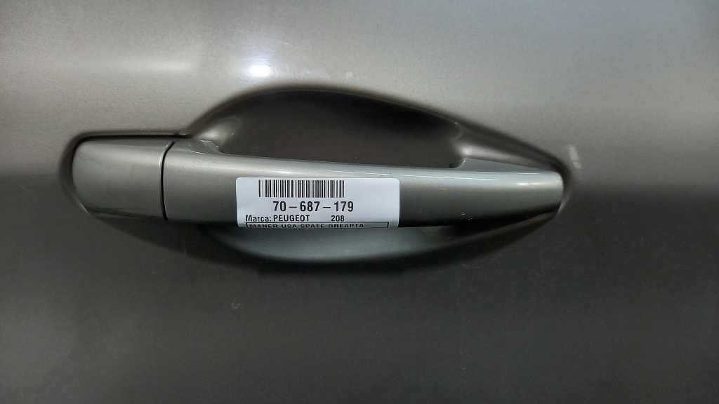 MANER USA SPATE DREAPTA PEUGEOT 208 208 - - (2012 2015)