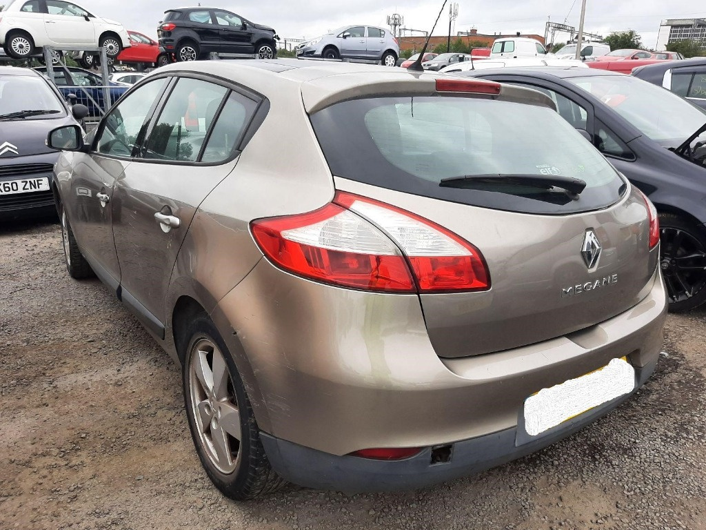 Maner usa stanga fata Renault Megane 3 2