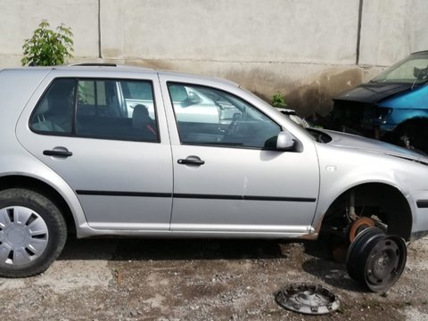 Maner usa stanga fata Volkswagen Golf 4 2000 hb 1,4