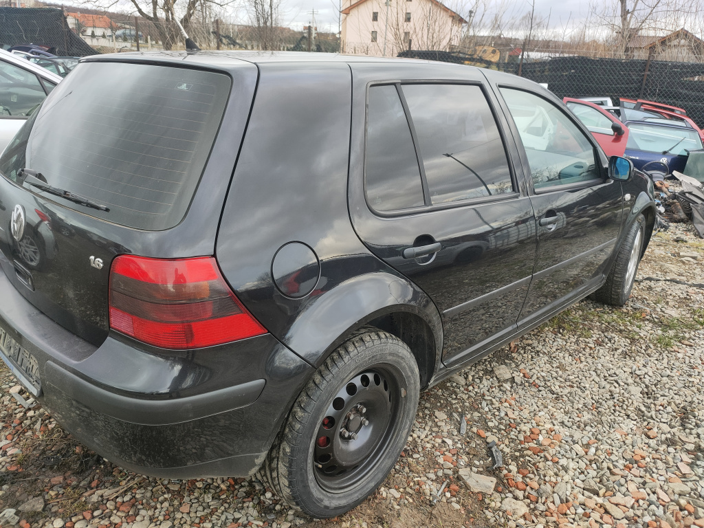 Maner usa stanga fata Volkswagen Golf 4 