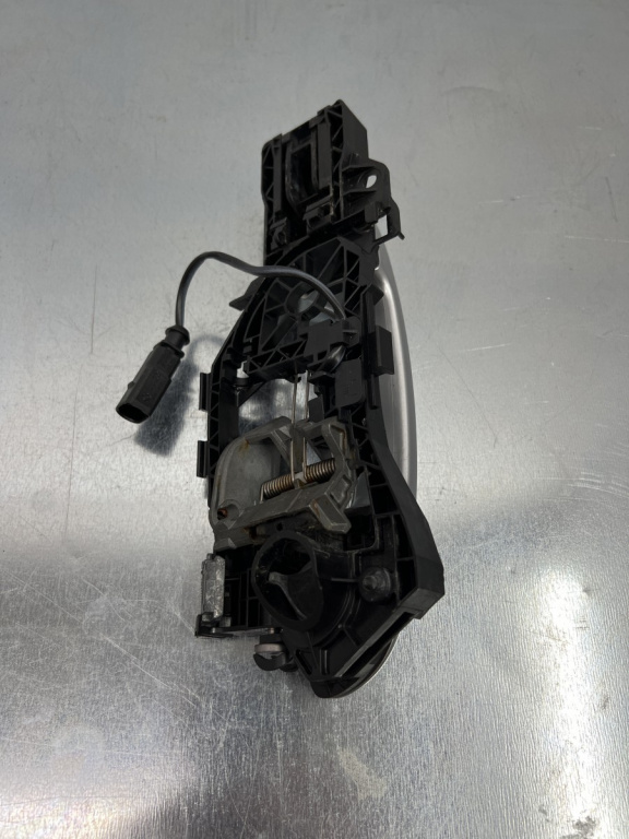 Maner usa stanga spate keyless Volkswage