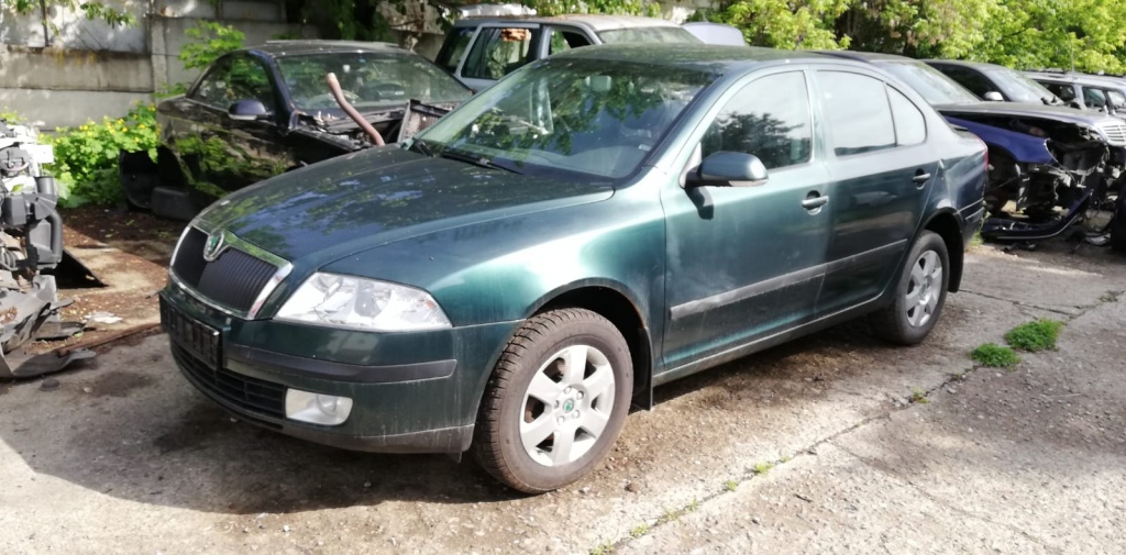 Maner usa stanga spate Skoda Octavia II 