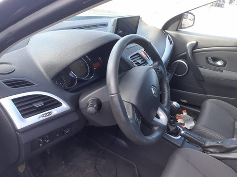 Manere usi interior Renault Megane 3 2009 1.6 benzina K4M-R8