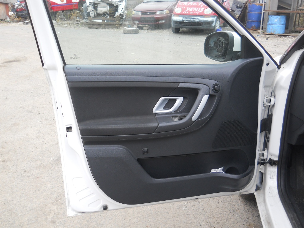 Manere usi interior Skoda Fabia an 2008