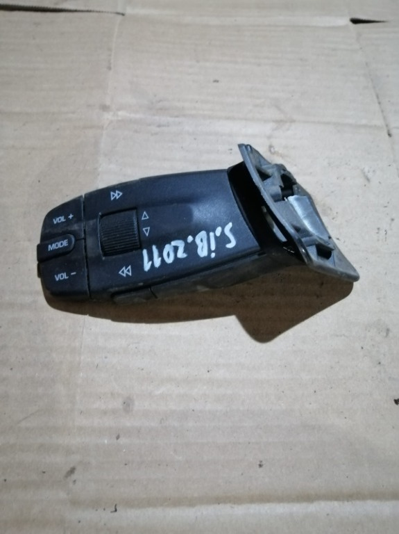 Maneta satelit comenzi volan Seat ibiza 1.4 tdi diesel 2009 2010 2011