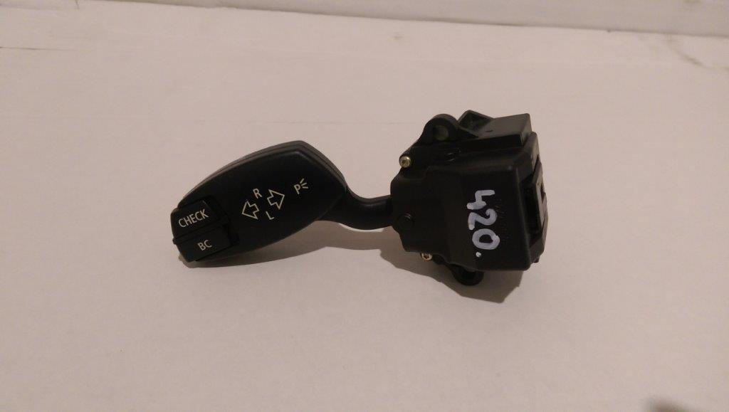 Maneta semnalizare BMW Seria 5 E60 E61, 6924103B