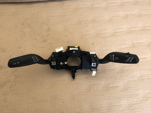 Maneta Semnalizare si stergator 8V0953521 Audi A3 2013