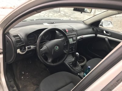 Maneta semnalizare Skoda Octavia II 2006 limuzina 