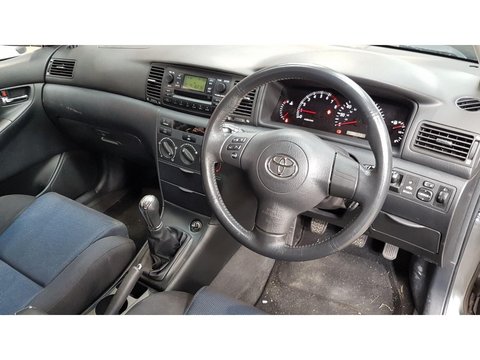 Maneta semnalizare Toyota Corolla 2005 hatchback 1.39 benzina ZZE120