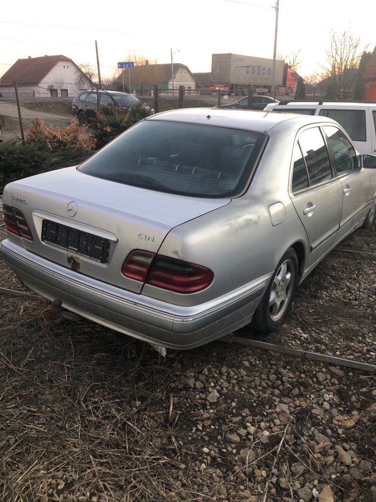 Maneta stergatoare Mercedes E-CLASS W210