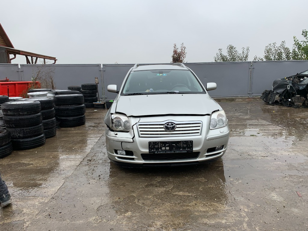 Maneta stergator Toyota Avensis 2005 combi 1995