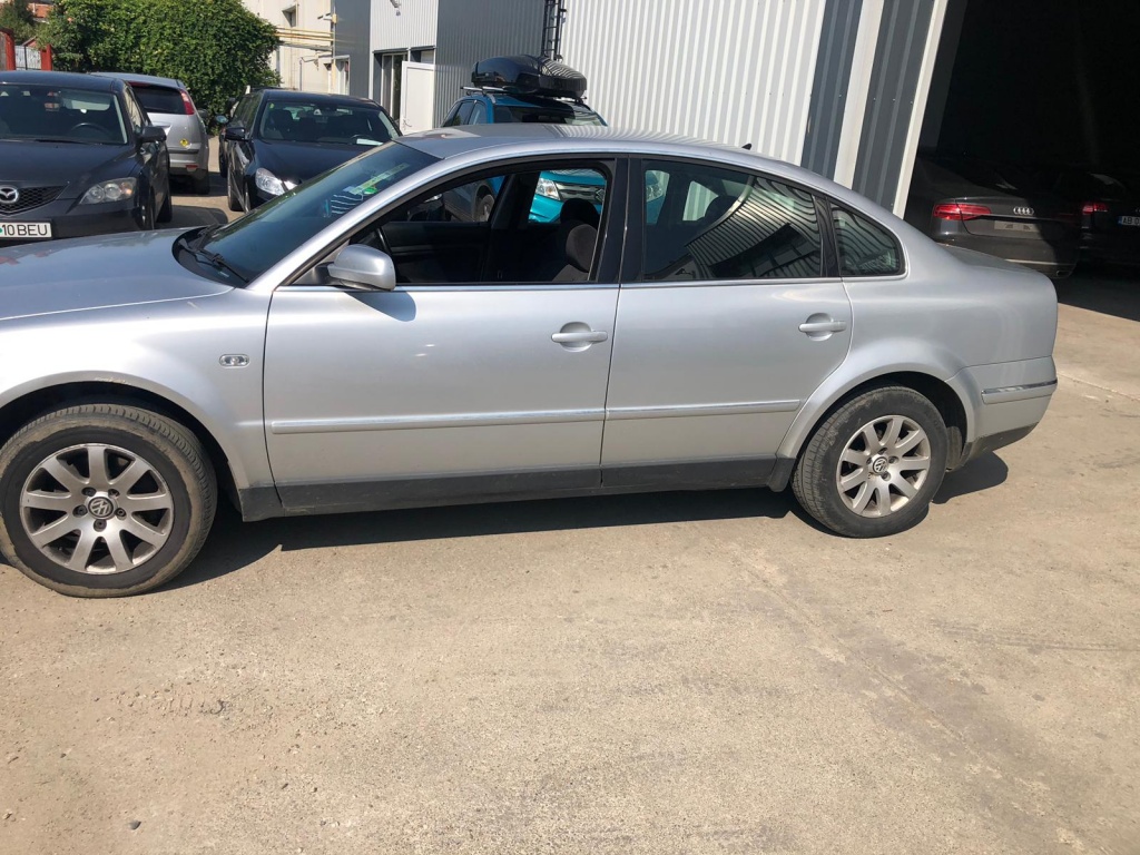 Maneta stergatoare Volkswagen Passat B5 