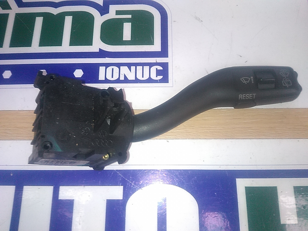 Maneta stergator AUDI A4 B7 SEDAN 2004-2008