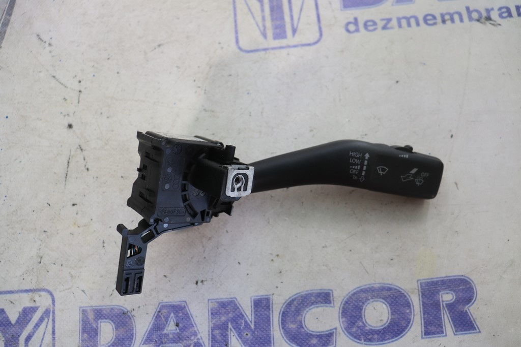 MANETA Stergator VOLKSWAGEN GOLF 5 AN 2009 1K0953519K