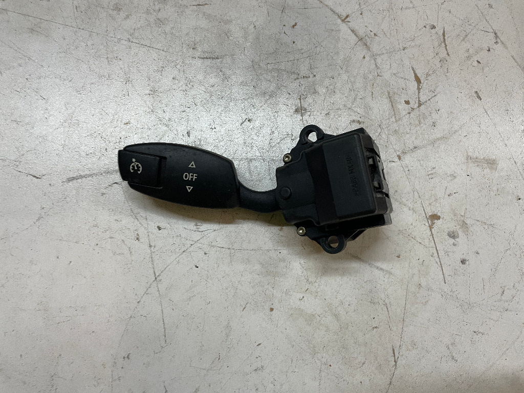 Maneta tempomat BMW Seria 5 E60 525 d - Cod 6924104a