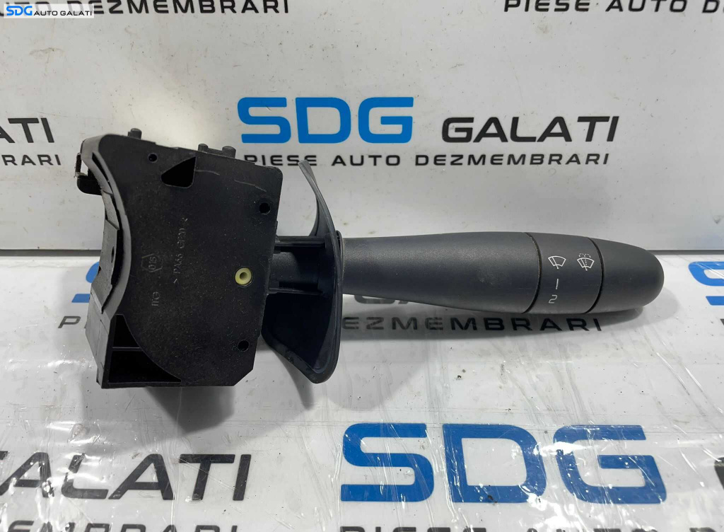 Manete Maneta Stergator Stergator Dacia Logan 1 2004 - 2012 Cod 8200375336 [L4399]