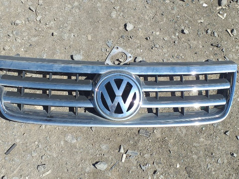 Masca fata Volkswagen Touareg an 2006