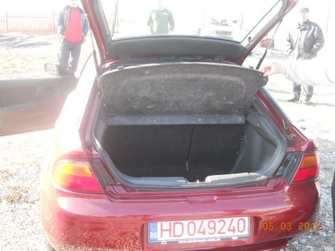 Mazda 323 din 1996-1,6 benzina