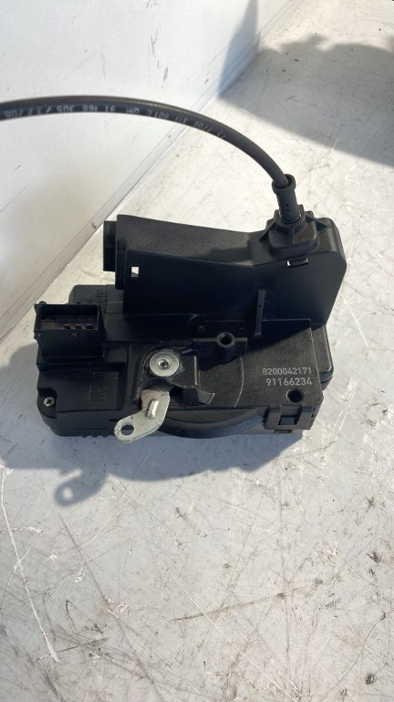 Mecanism inchidere, broasca culisanta dreapta fata cod 8200042171 sau 91166234 Opel Vivaro 2012