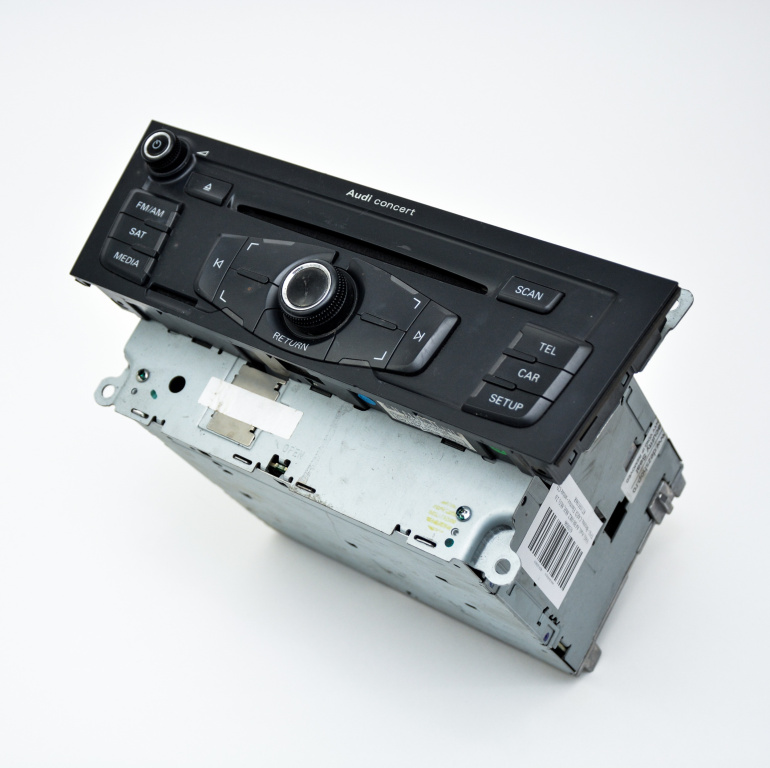 Media Player / Radio / Unitate CD / Casetofon CD Player,Functii Navigatie,Radio Audi A4 B8 (8K) 2007 - 2015 Benzina 8T1035186R