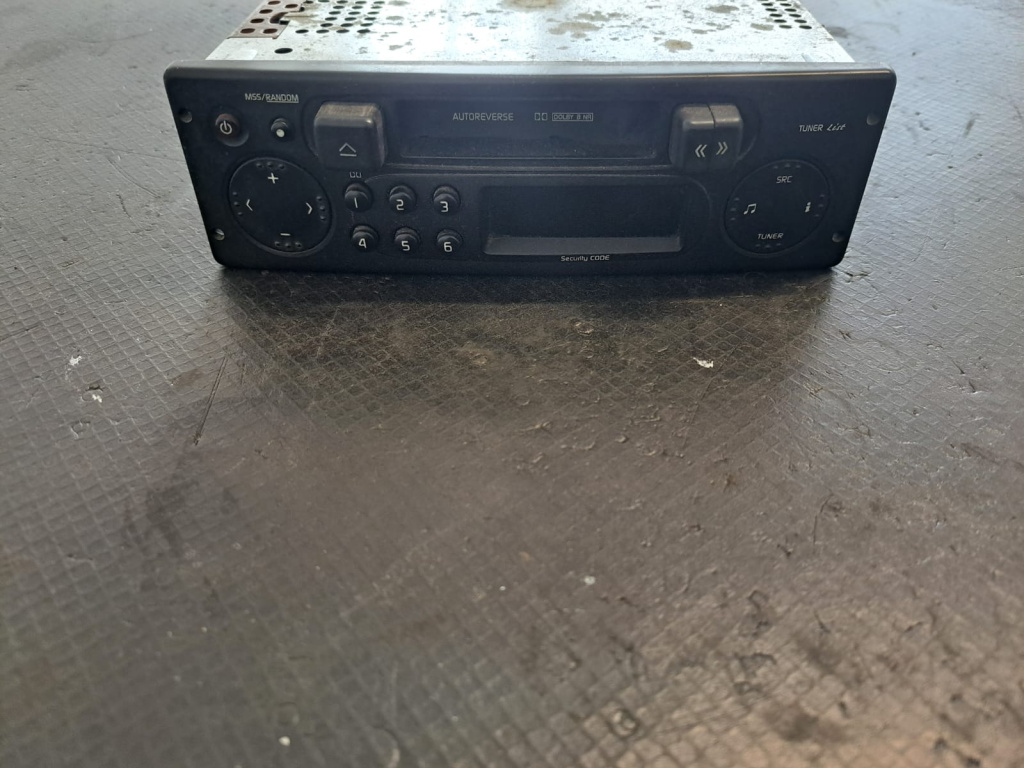 Media Player / Unitate CD / Casetofon Caseta,Radio Dacia Logan - COD 8200057676, 22DC22962