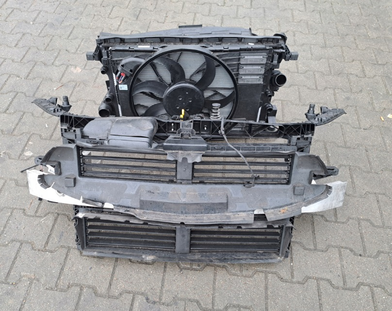 Mercedes 118 177 front radiatoare