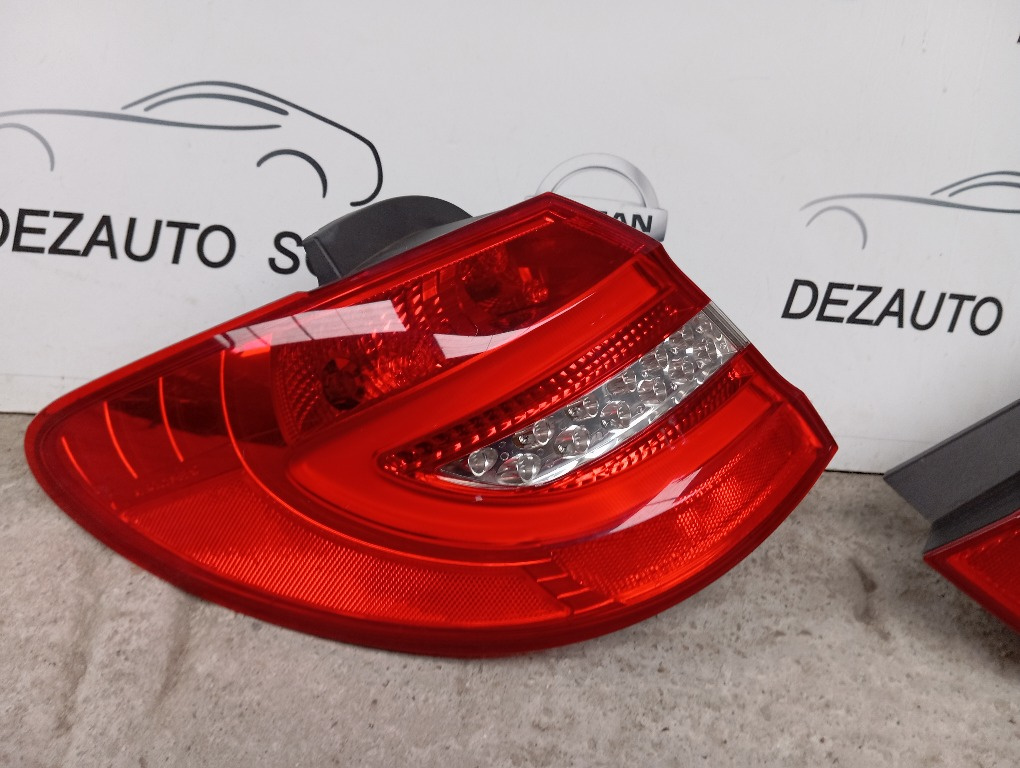 Mercedes b class w246 Stop stânga dreap