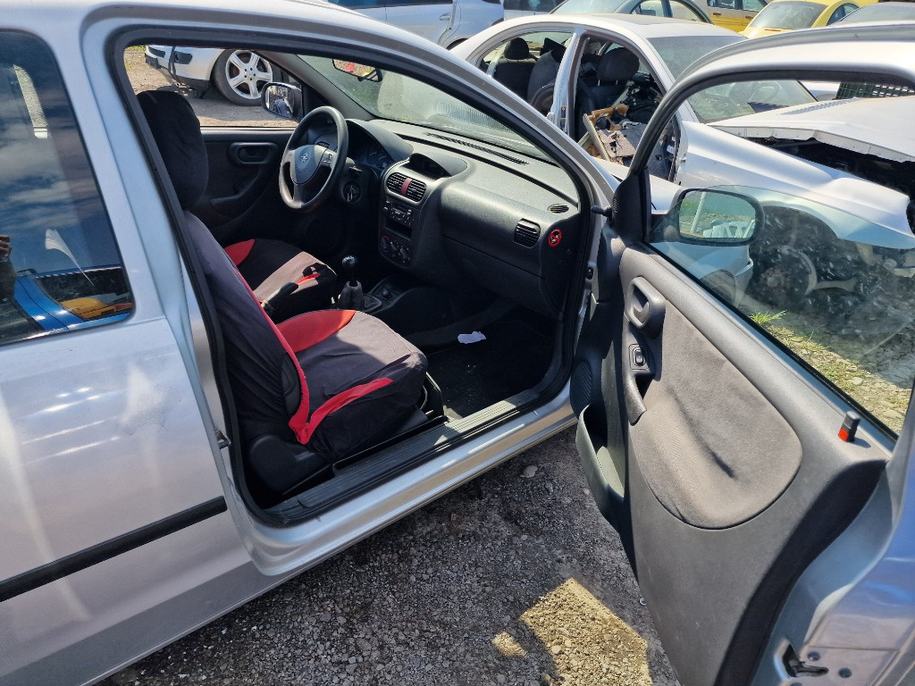 Mocheta interior Opel Corsa C 2004 1.0 E