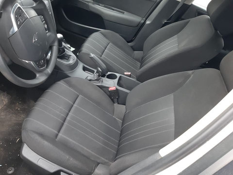 Mocheta podea interior Citroen C4 2013 hatchback 1.4i