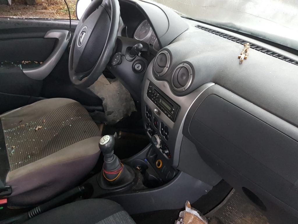 Mocheta podea interior Dacia Duster 2011