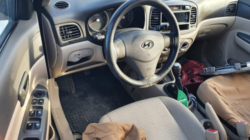 Mocheta podea interior Hyundai Accent 20