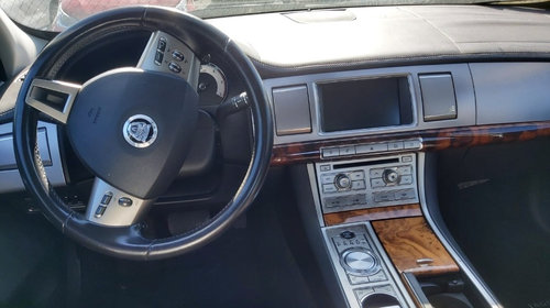 Mocheta podea interior Jaguar XF 2014 Be