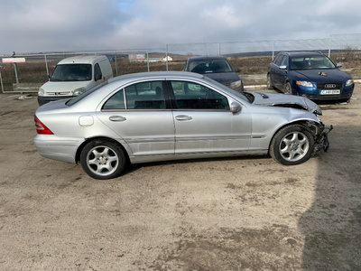 Mocheta podea interior Mercedes C-Class W203 2002 