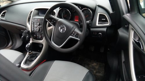 Mocheta podea interior Opel Astra J 2011