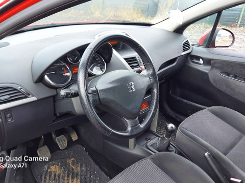Mocheta podea interior Peugeot 207 2006 HATCHBACK 1.4 HDI